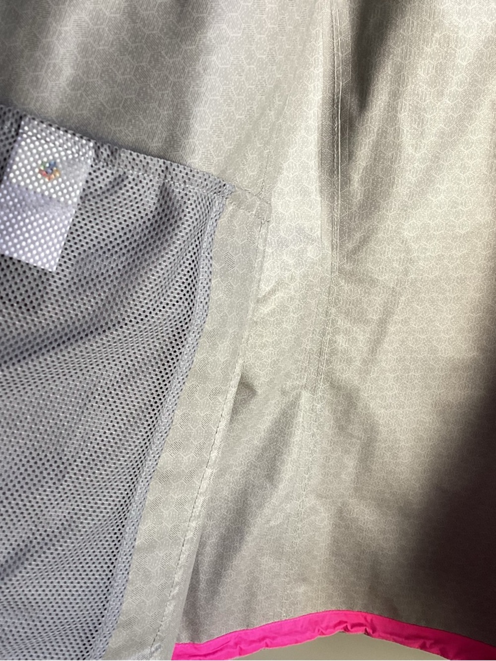 The North Face Women's Light Gray Waterproof Hooded Jacket with Pink Accents - Picture 11 of 11